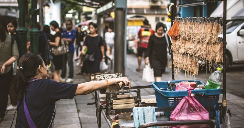 Où manger à Bangkok le soir : payer sans se faire plumer